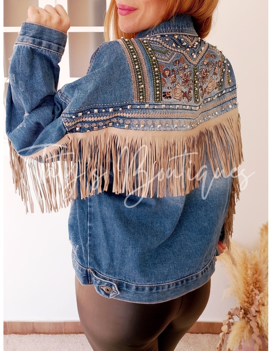 Chaqueta vaquera flecos | Täty's Boutiques - Grupo Puerto Gragera