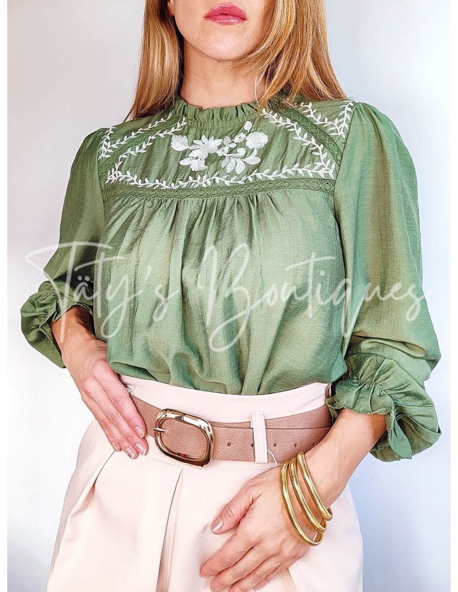 Blusa verde bordado | Täty's Boutiques - Grupo Puerto Gragera